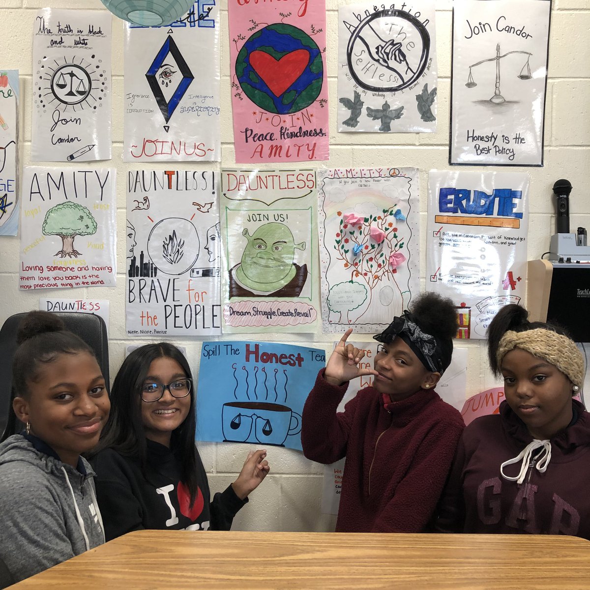 ReadWriteWeth's tweet photo. Candor Group showing off their poster, spill the tea 🐸 #TBK8 @TurnerBartelsK8 @Divergent #HCPSwrite #hcpsteach https://t.co/vZYqrSZ10U