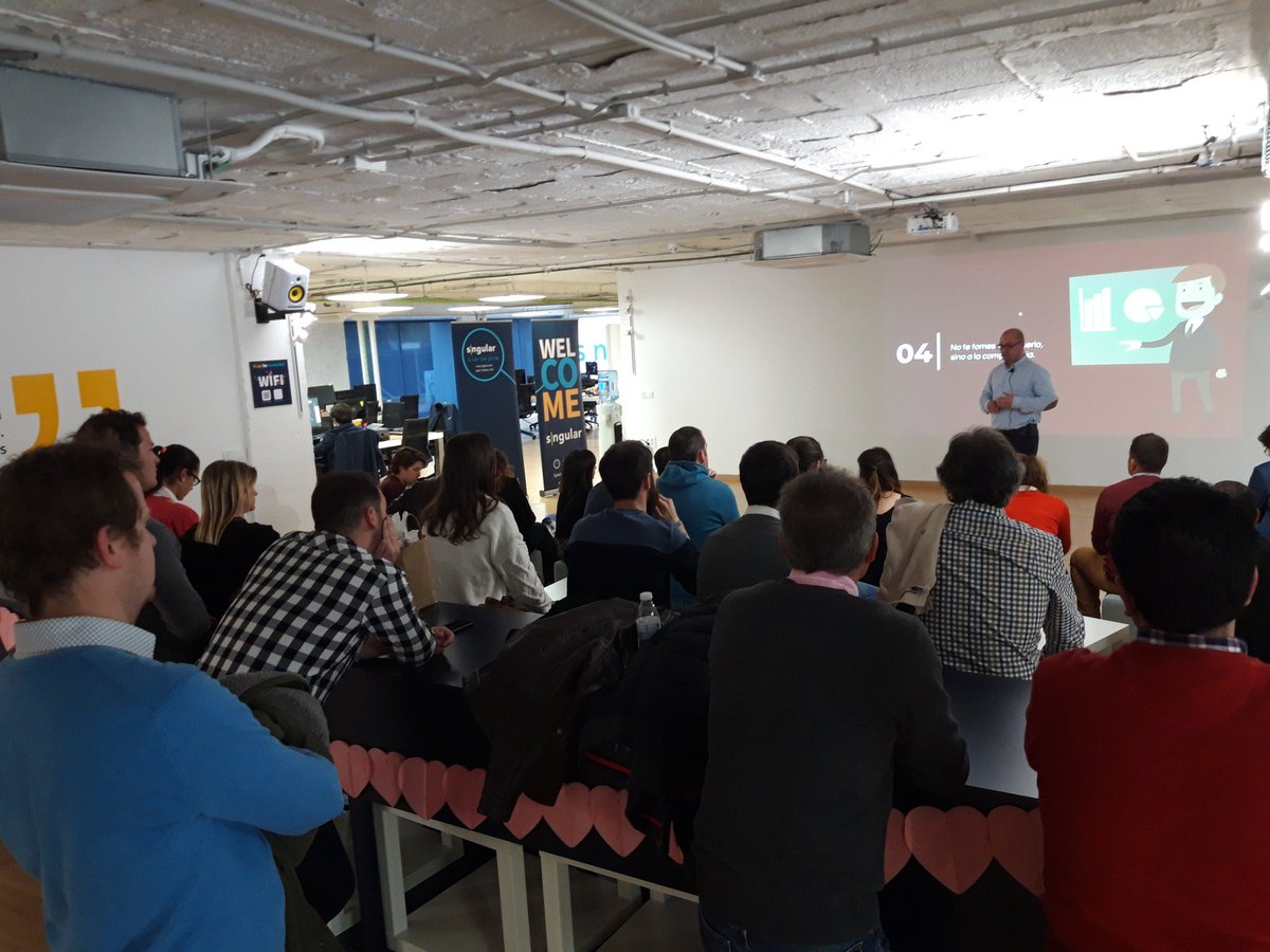 sngular's tweet photo. @DanielJuradoSEM de @Impulsohcom nos cuenta 5 errores que no se deben cometer en #mktecommerce 

#sHubSevilla https://t.co/10iTZ4s1Nl