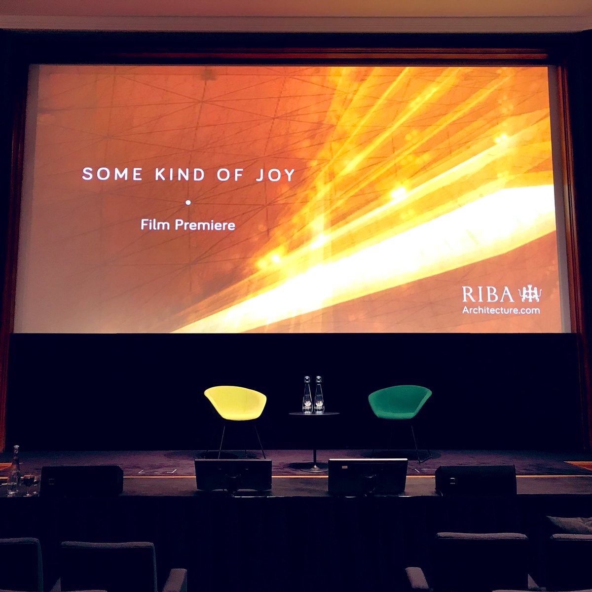 arperofficial's tweet photo. We’re happy to share a preview of tonight’s 2019 #RoyalGoldMedal Film Premiere and In Conversation event @RIBA with #SirNicholasGrimshaw @GrimshawArch and #RIBAJ editor @hughpearman. #Duna02 #Dizzie https://t.co/3rI2JAXADN