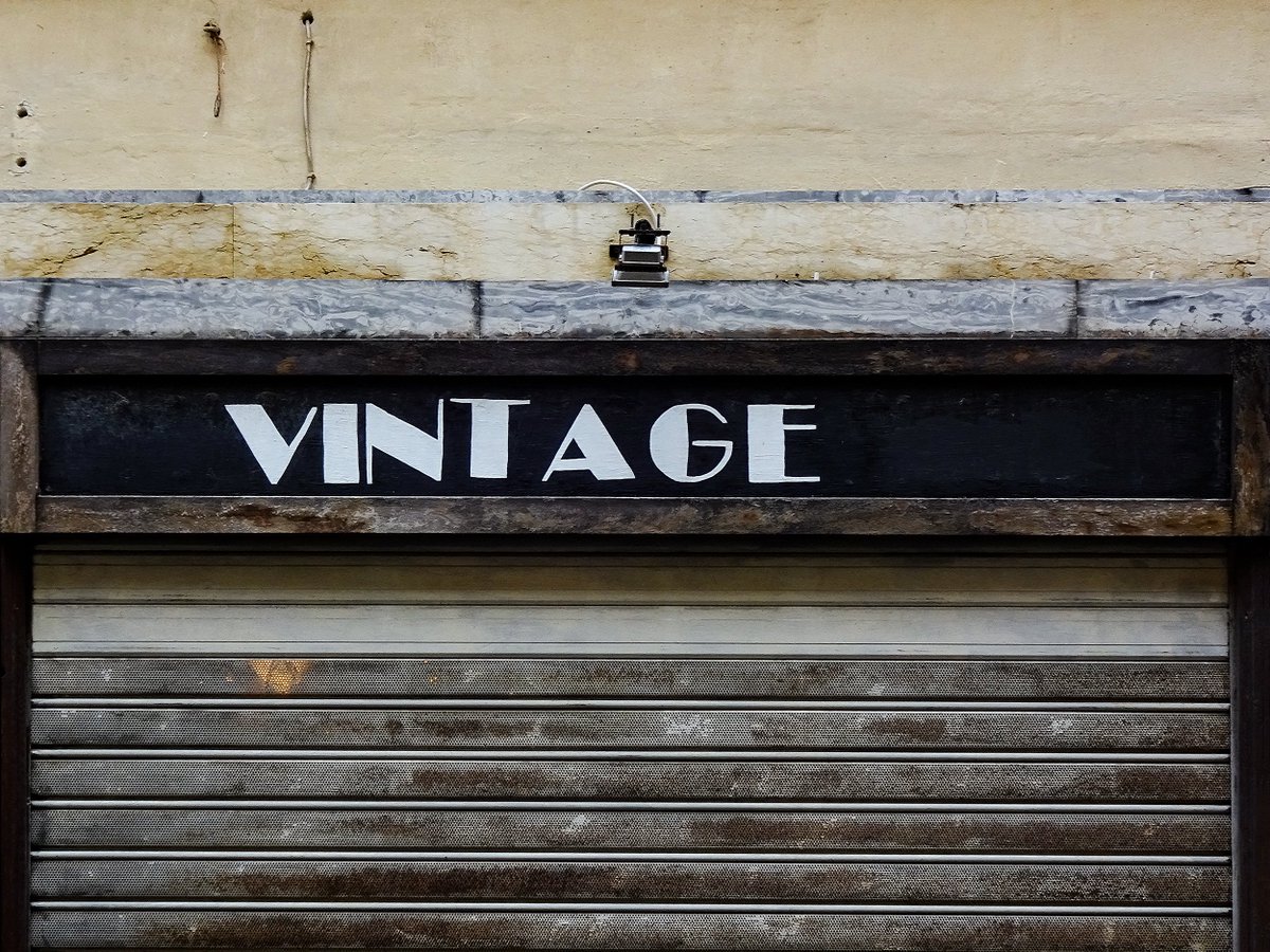 isoletters's tweet photo. Estro, Shmestro: Let’s get back to more popular #HandpaintedType. You know Broadway. But do you know ‘Broadway Waking Up After a Night on the Town’? That is how I would describe the look of these letters: still very much themselves, but not quite as sharp and composed as usual. https://t.co/jlKK61ntFN