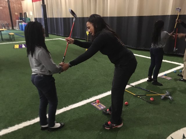 bfatlorg's tweet photo. Huge thank you to @FirstTeeATL for coming out yesterday. We had a great time learning golf techniques. We are so glad to be partnering with you all! #BrightFuturesAtlanta #BrightFuturesAcademy #RealLifeDirection #TeachTrainTransform #BrightVibesOnly #GiveBack #Volunteer #TeeTime https://t.co/VkFahACslp