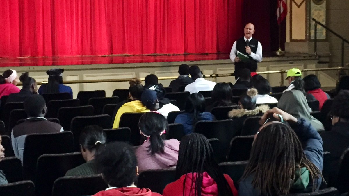 .<a href="/CSU_President/">Dr. Laura Bloomberg</a> Harlan Sands is talking to students at Cleveland Early College High School about #EngagedLearning at CSU and the support available thanks to <a href="/SayYesCleveland/">Say Yes Cleveland</a>.