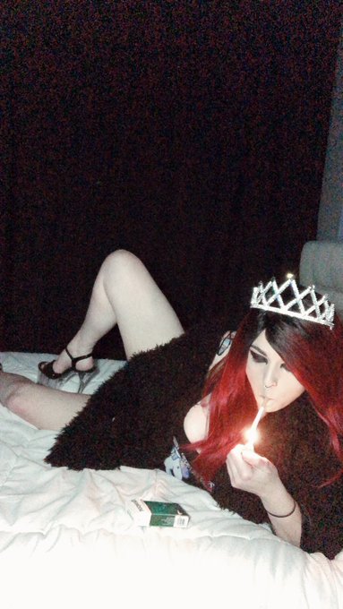 Good to be back on Twitter I Think? Where are all my smoking fetish people? #smokingfetish #smokefetish<a href="/tag/brat"class="tags"><span>#brat</span></a><a href="/tag/mistress"class="tags"><span>#mistress</span></a><a href="/tag/smokingfetish"class="tags"><span>#smokingfetish</span></a><a href="/tag/smokefetish"class="tags"><span>#smokefetish</span></a>