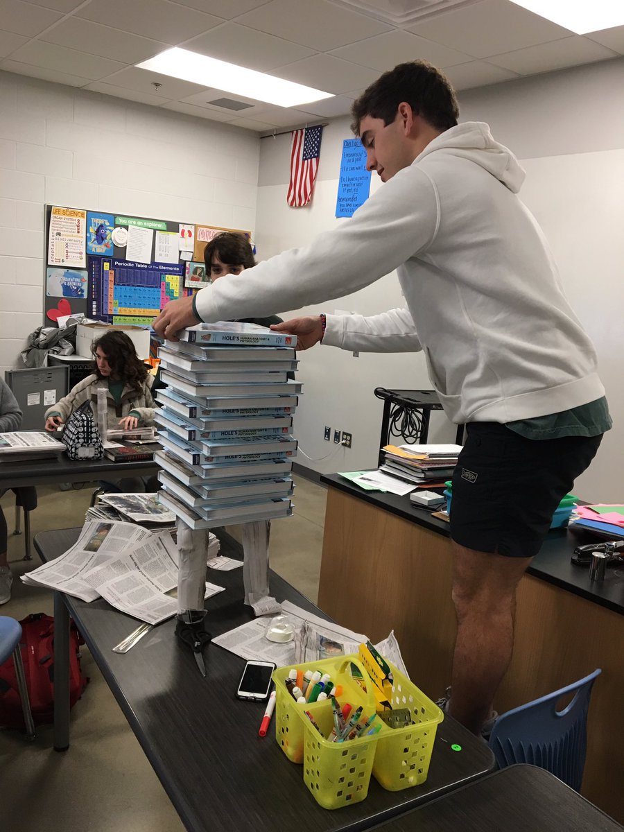 Engineering skeletal models in anatomy today to model bone strength! How high will it go <a href="/s_shuttles/">Shuttlesworth</a> <a href="/Fergdaddy1/">Kyle Ferguson</a> ? #stem #handsonlearning #TCSLearns