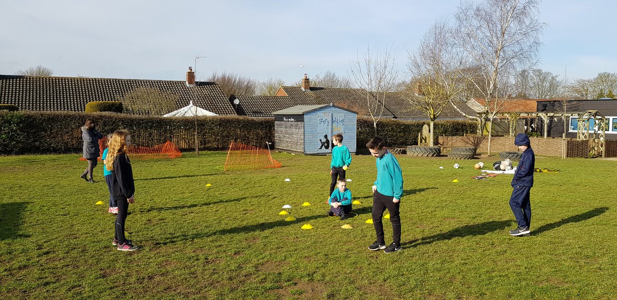 It was great working with Y5&amp;6 students from <a href="/RisbySchool/">Risby Primary School</a> this morning delivering a sports leadership workshop! #Care2Lead <a href="/YouthSportTrust/">Youth Sport Trust</a> <a href="/TopleaderSuff/">Topleader</a>