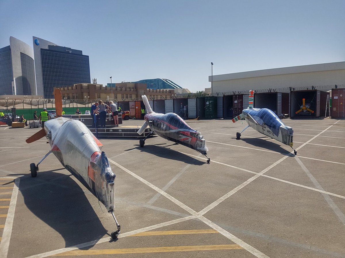 nicolasivanoff's tweet photo. Prêt pour quelques semaines de voyage!🚢 Prochain arrêt en Europe.
#AirRace #AbuDhabi #race #redbullairrace #teamivanoff #nicolasivanoff #travel #Motivation #WednesdayWisdom https://t.co/XwklsoQlJG
