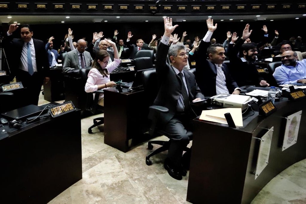 jguaido's tweet photo. La nueva Directiva estará conformada por venezolanos capaces, libres de corrupción y sin afiliación partidista. Además, tendremos la primera mujer en ocupar un cargo de esta naturaleza en nuestra industria petrolera.
¡Avanzamos en el rescate de Venezuela! #CITGOParaLosVenezolanos https://t.co/hq7HpwJGqz