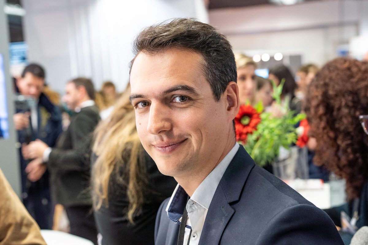 Itw #RSE | « L’ambition de la @caisse_epargne est d’être un acteur de référence de l’innovation sociétale territoriale » 💬<a href="/CedricTurini/">Cédric Turini</a>, directeur RSE <a href="/FNCE/">Fédération nationale des Caisses d’Epargne</a> > bit.ly/2SsY2fA 
#ESS #EducFi #microcrédit #BanquesEngagées