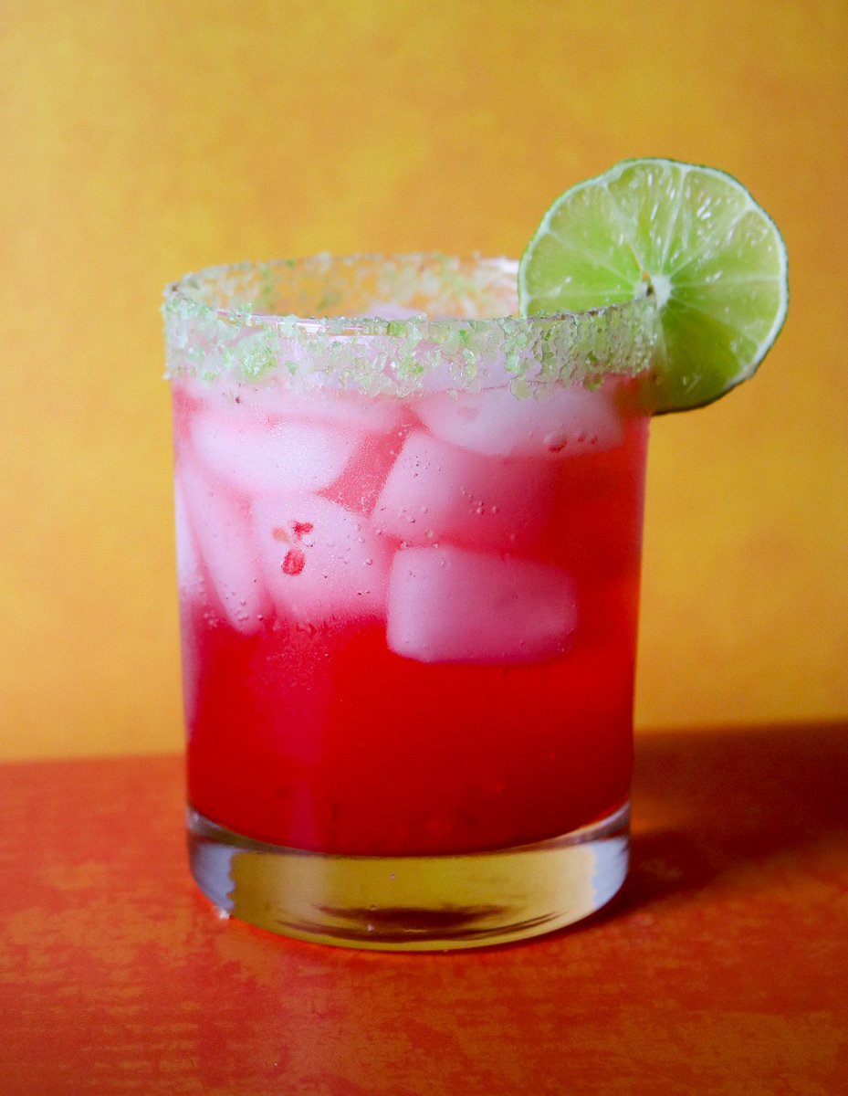 twang_official's tweet photo. She's beauty, she's grace, she's impossible to replace. ๐ #RaspberryGinFizz @seersuckergin https://t.co/NNvttQVp6J