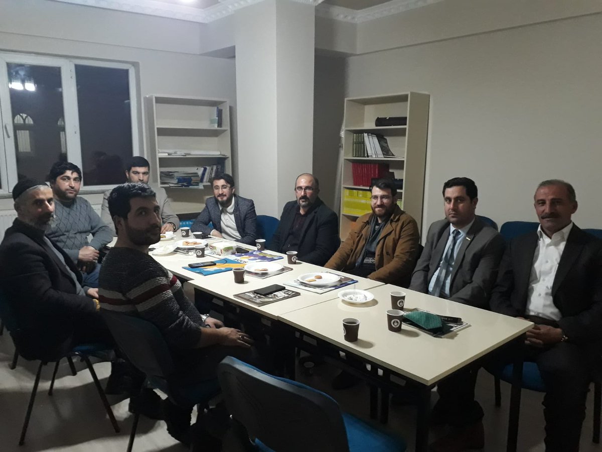 agrikadap's tweet photo. Aylık istişare toplantımızı Platform bileşenlerimizden ÖNDER İmam Hatipliler Derneğimizin yeni açacağı Kitap Kahve Merkezinde yaptık. Allah toplantımızı hayırlara vesile kılsın.
Ayrıca ÖNDER derneğimizin yeni yerinin hayırlı olmasını diliyoruz.
@KeremEngin01
@yilmazsagin https://t.co/FHmydOEPuk