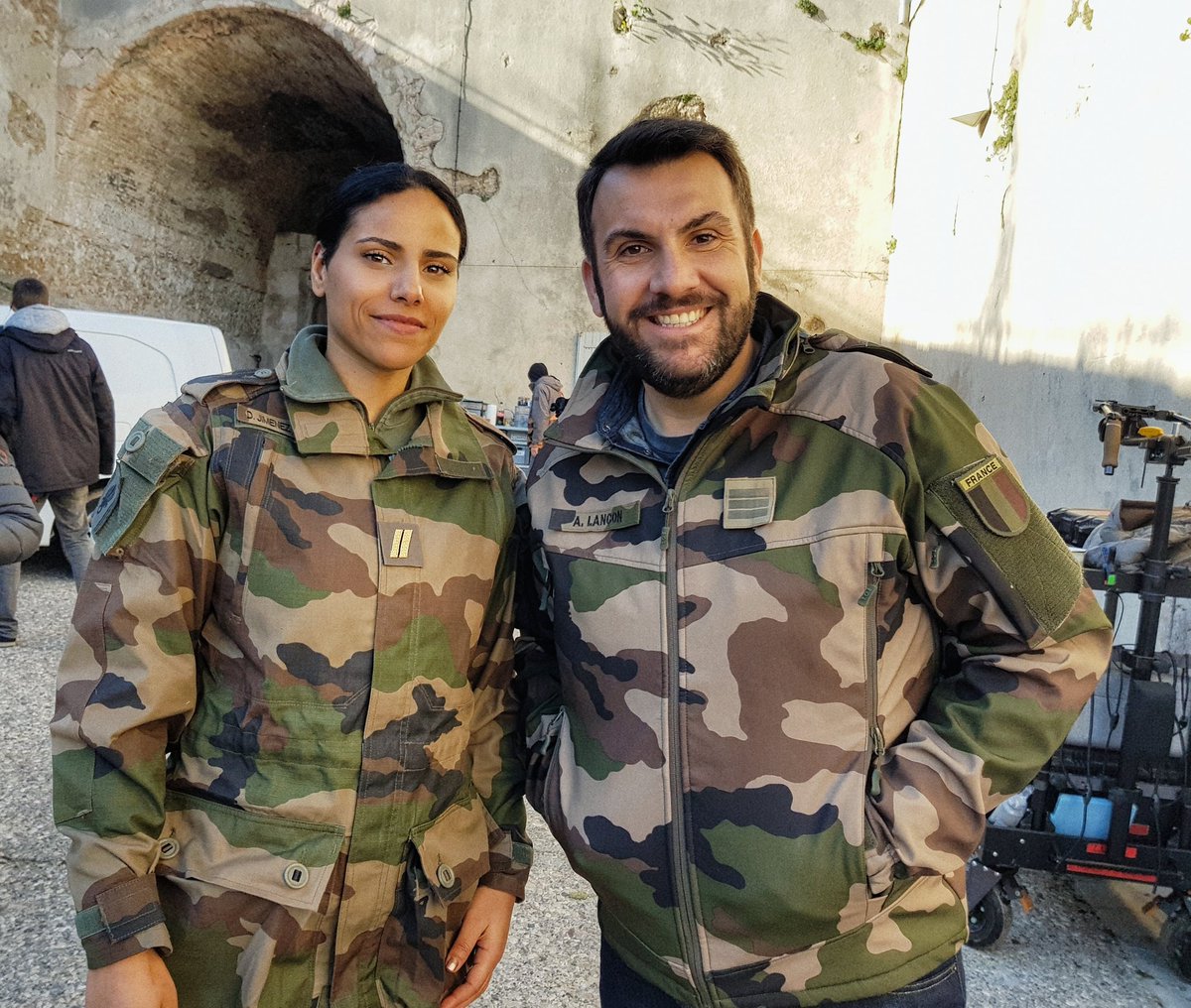 Sabrina Aurelie Escape Na Twitteru Ca Tourne Aujourd Hui A Marseille Pour Le Telefilm L Archer Noir Avec Laurent Ournac Cecile Becquerelle Et Helene Degy Appelez Moi Desormais Sergent Jimenez Romera