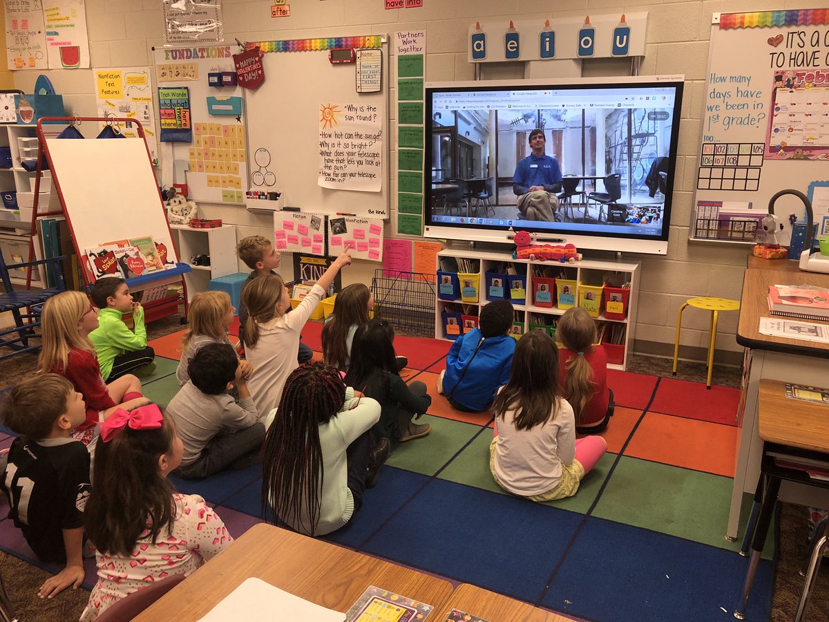 lanford_sarah's tweet image. Super cool learning experience this morning- Google Hangout with @SCStateMuseum to ask questions and use their telescope! ☀️🔭 @SCESsharks #FM21STEAM #firstgradersrock #opportunity