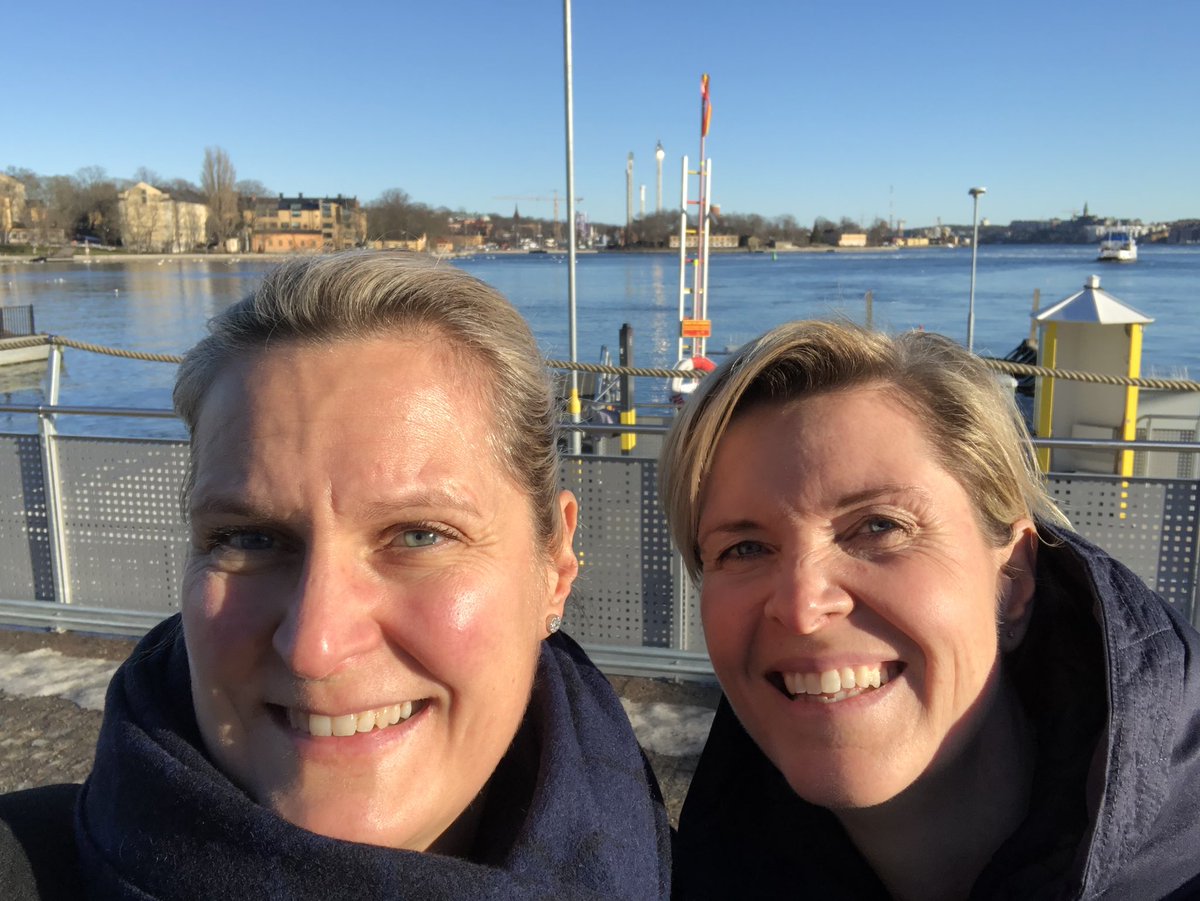 Walk and talk i ett Stockholm med vår i luften idag! <a href="/GrantThorntonSE/">Grant Thornton</a> #rörelseivardagen  #hållbartarbetsliv
