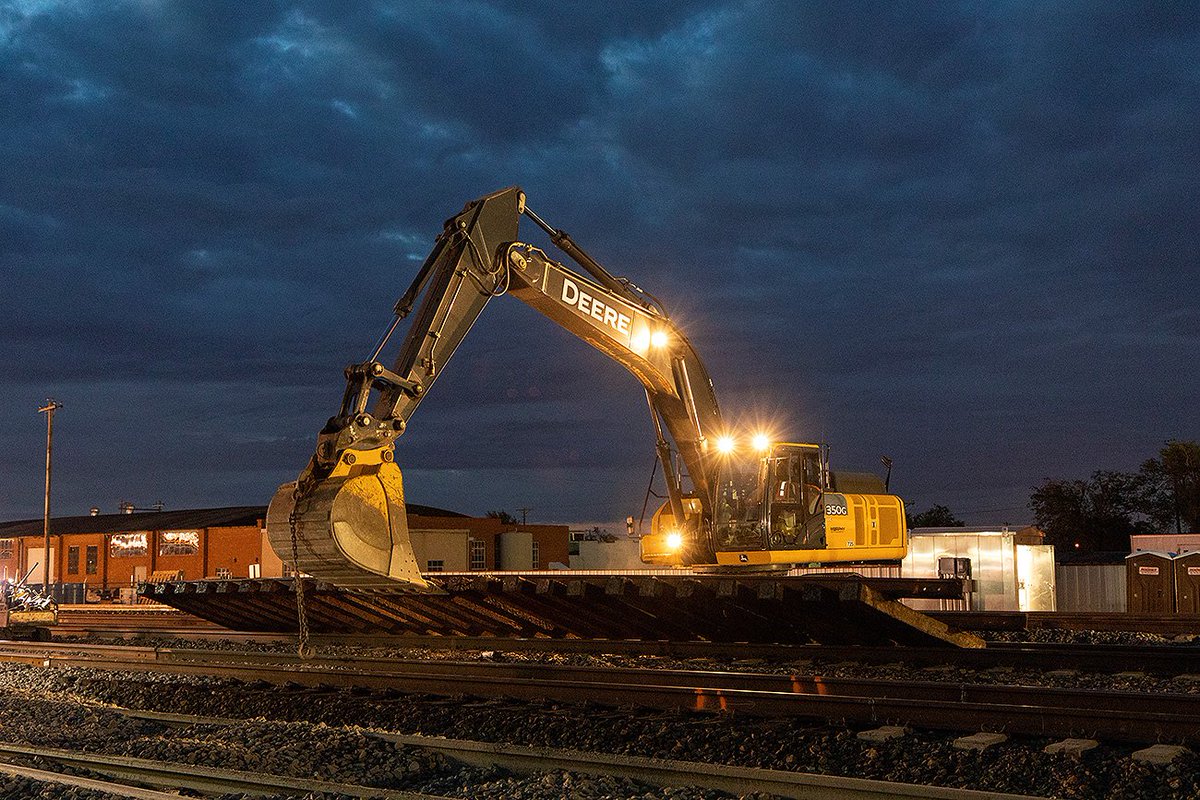 BNSF will invest $3.57 billion in its network during 2019. The emphasis on these investments will be to maintain and continue expanding the network while focusing on operating safely and efficiently: bit.ly/2GsgezE
#CapEx #freight