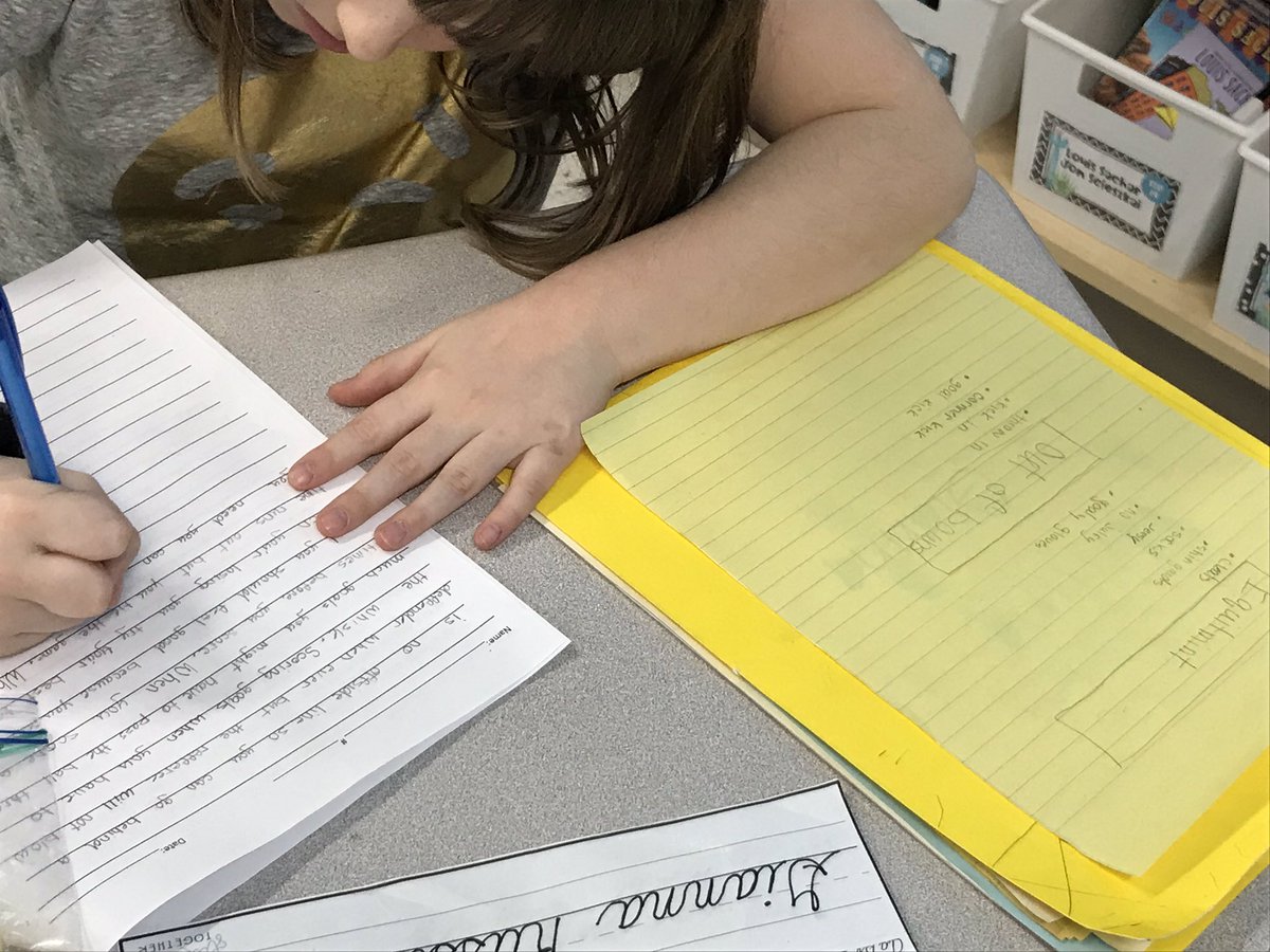 MrsDicesare's tweet photo. My ❤️ if full as I walk around and see boxes and bullets being used to plan for 3rd grade informational writing assessments. I can’t wait to read what my experts have to say! @OJRSDEC #expertwriting #BeAwesomeIn3rd https://t.co/fQoACSvwYX