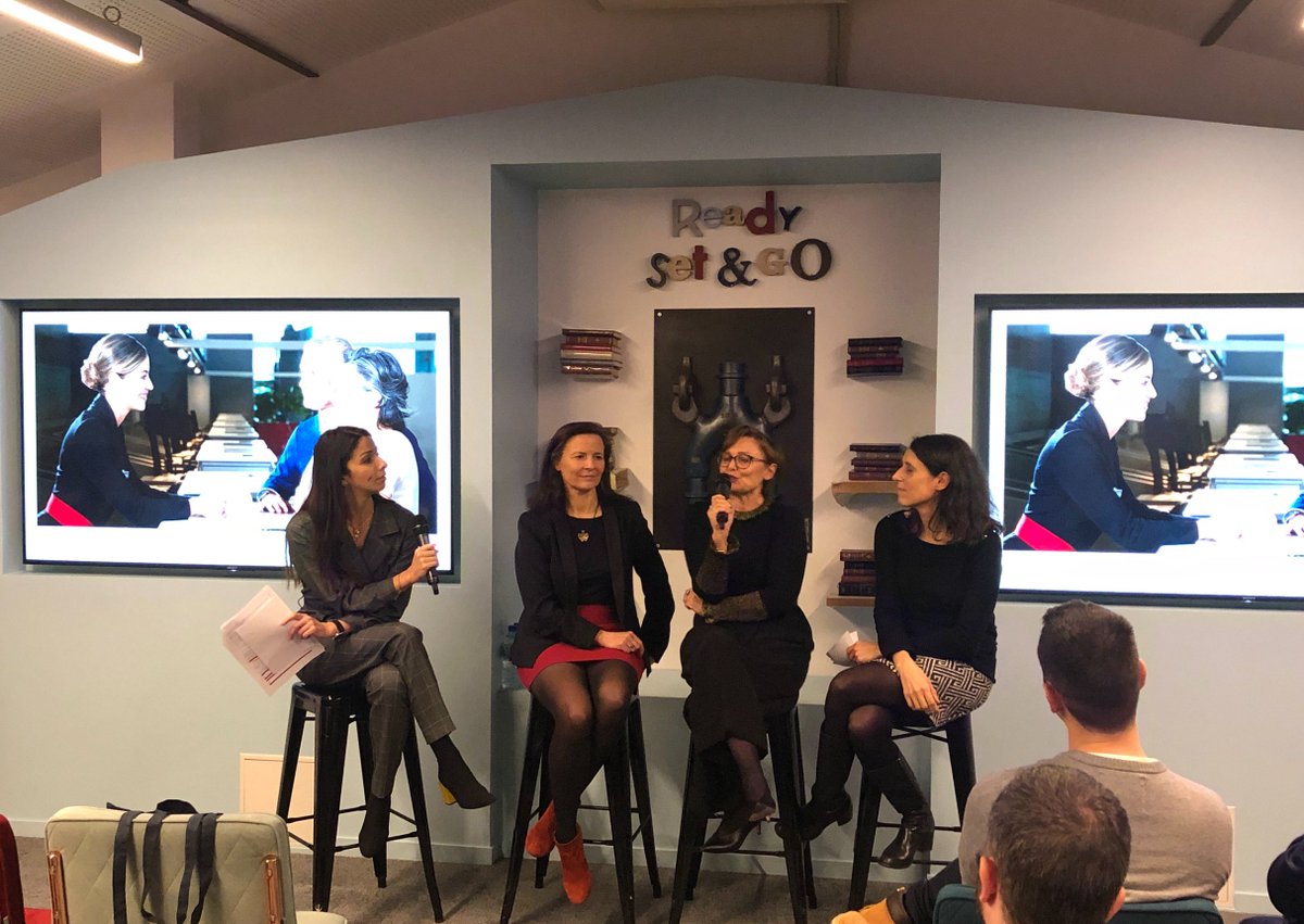 AFnewsroom's tweet photo. On arrive (enfin) à bord 😉
"La connectivité est une demande forte de nos clients. Aujourd'hui, #AirFrance leur permet de rester connectés à bord en profitant des dernières technologies. Et depuis le mois dernier, aussi sur moyen-courrier" Carole Peytavin
#AFDigiDays https://t.co/ThcXYihyYR