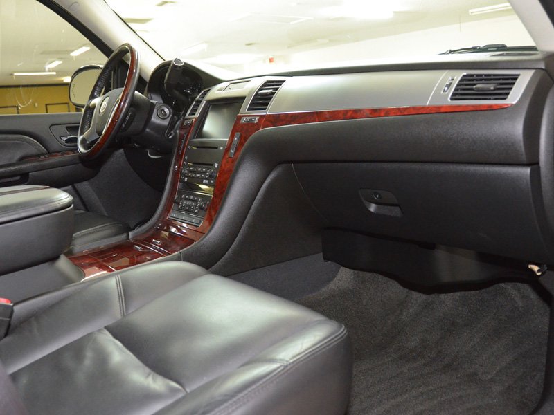 GenuineMotorcar's tweet image. 2007 Cadillac Escalade - 1 Owner - Rear Entertainment - 3rd Row!

genuinemotorcars.com/used-2007-cadi…

#luxury #comfort #thirdrow #1owner #cadillac #genuinemotorcars