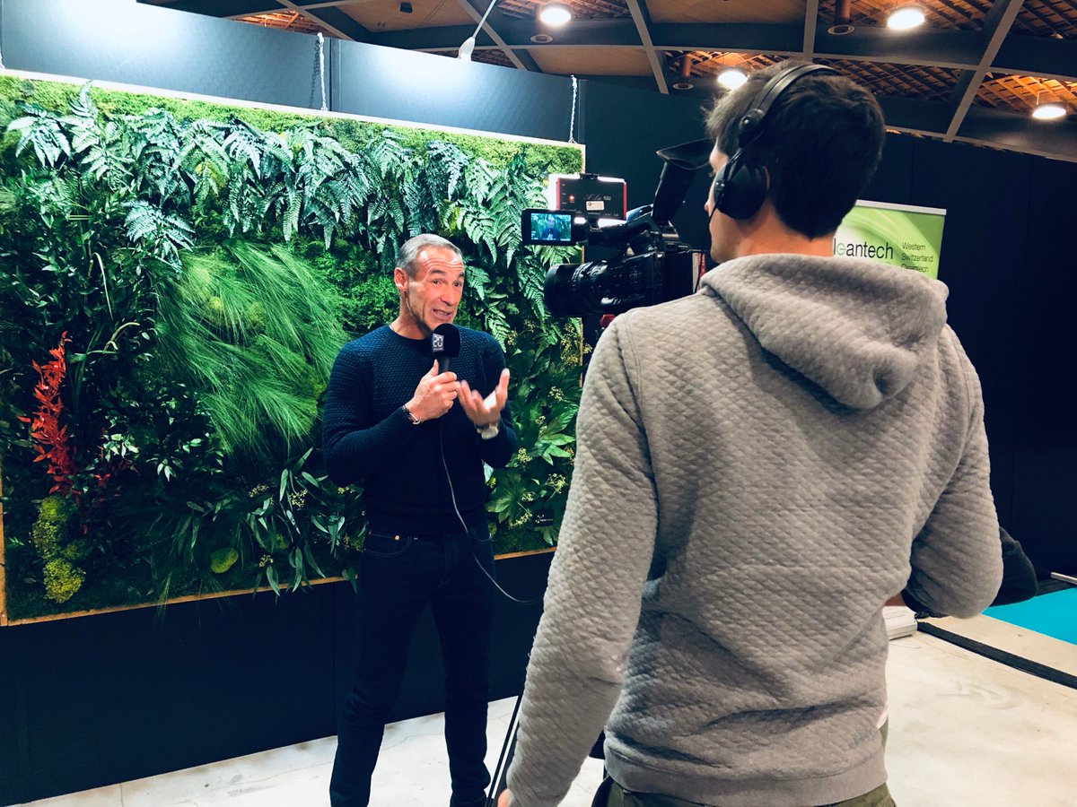 Elitia_Agency's tweet photo. Le Salon du Climat a ouvert ses portes ce matin en présence de #MikeHorn. Notre agence s'occupe des relations presse et cette année, des interviews de Mike Horn. 40 médias accrédités, déjà 40 parutions presse.
Le salon se poursuit demain à Beaulieu! #ClimateShow #ElitiaDaily https://t.co/UdY5WkAcpT