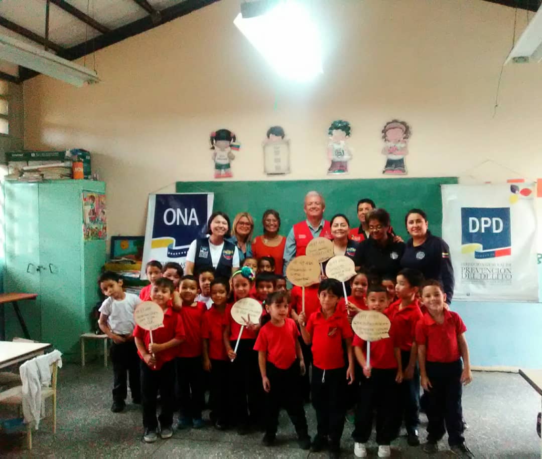 #RedONALara con los Encuentros de Saberes se desarrolla el fortalecimiento de las habilidades para la vida, valores, estilos de vida saludable a los estudiantes de la Eb Simón Rodriguez #RedNacionalAntidrogas #EjerciciosMilitaresPorLaPaz