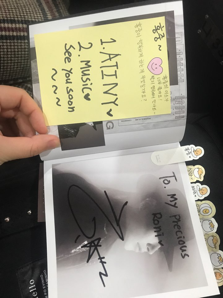 190209 Hongjoong Fansign slotQ: What is something that makes you happy?A: 1. Atiny, 2. MusicHe wrote see you soon as my friend mentioned I'm from the UK 