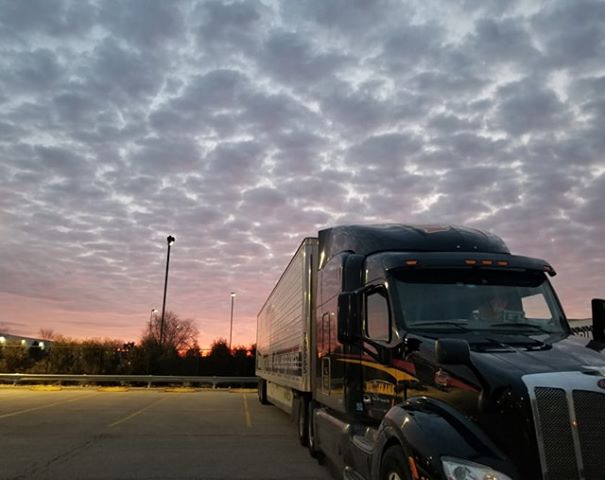 WilsonDriven's tweet photo. A beautiful sunrise in Columbus, OH sent in by Ron Olszewski! He's always capturing the perfect skies! Share your views with us too! #WLOfficeViews #WilsonLogistics #WilTrans #Trucking #TruckerLife #LifeOnTheRoad #SunRise https://t.co/52ItzXJ52l
