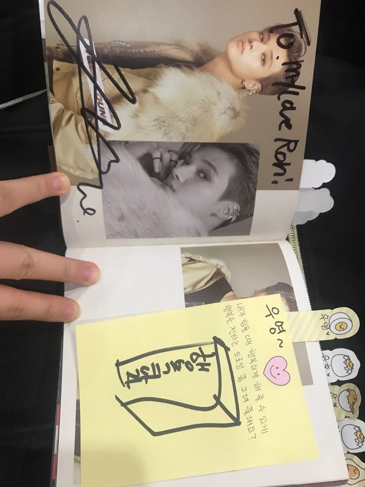  190209 Wooyoung Fansign slot Q: to make me happy during hard times, could you draw something that makes you happy?A: let's be happy (and a small cubicle sign )