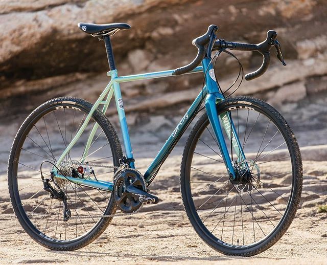 QualityBike's tweet image. #repost @allcitycycles ↓
"New Cosmic Stallions are at your local AC dealer right now! New color and Shimano 105 spec." •
👉 Link in our bio
•
#cosmicstallion bit.ly/2SMd2oi