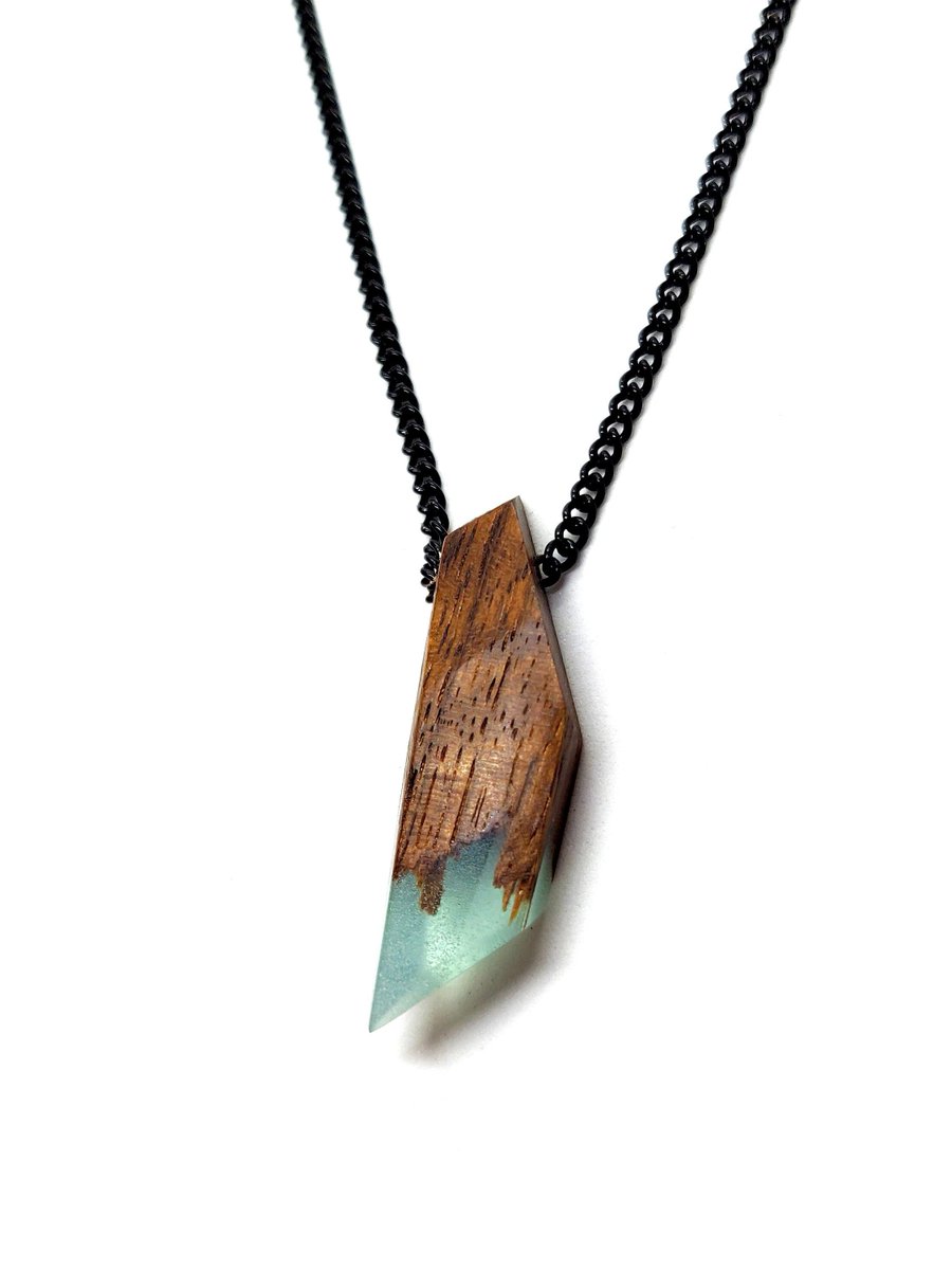 deanpackerdesi1's tweet photo. Walnut and turquoise epoxy
Valentine's day sale at:
https://t.co/iup2m8gtZj
.
.
.
#jewelry #woodworking #handmade #wood #necklace #woodnecklace #epoxy #epoxyresin #maker #fashion #telaviv #madeinberlin #design #berlinart #designer #berlindesigner #wo https://t.co/s651RXCcRK