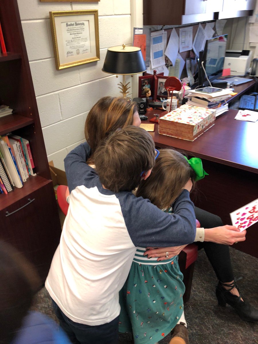 echolsvhcs's tweet photo. Sweet friends #ValentinesDay @VHElemEast @richardsonml https://t.co/xVJFpDAmOu