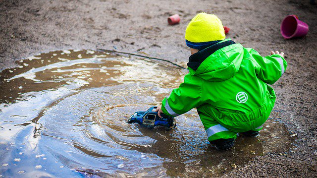 first5monterey's tweet photo. Blustery and stormy weather creating some cabin fever in your home? Check out some great rainy day activities for babies, toddlers and preschoolers from ZERO TO THREE. #TalkReadSingPlay https://t.co/mg3gkN6QFQ https://t.co/97o1eymjjT