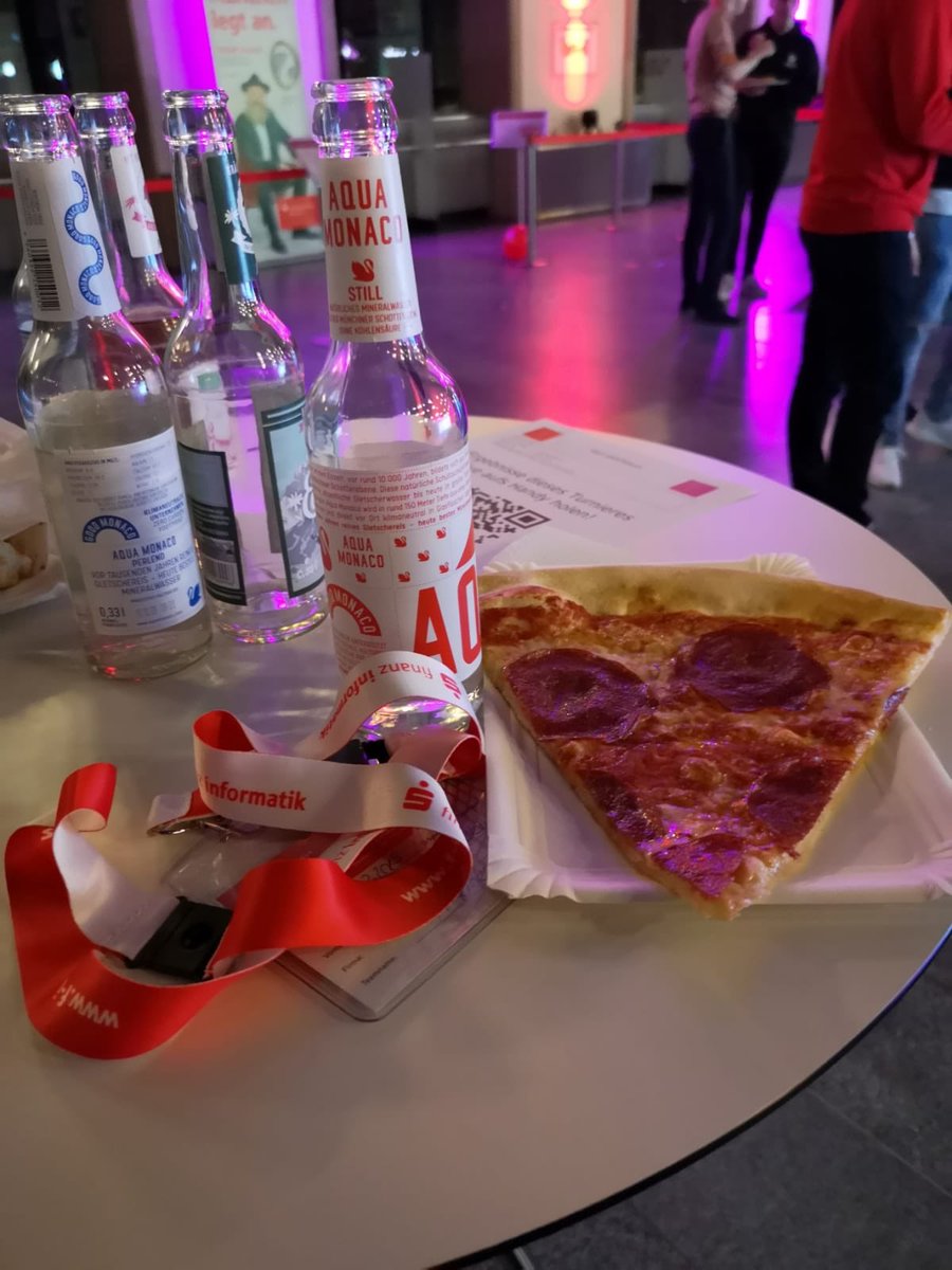 FI_FFM's tweet photo. Wir sind heute beim #eSprt-Event der @ssk_muenchen. Möchtet ihr mehr vom Event sehen? Schaut bei unserem Instagram-Account vorbei. https://t.co/h85wTnEWjR