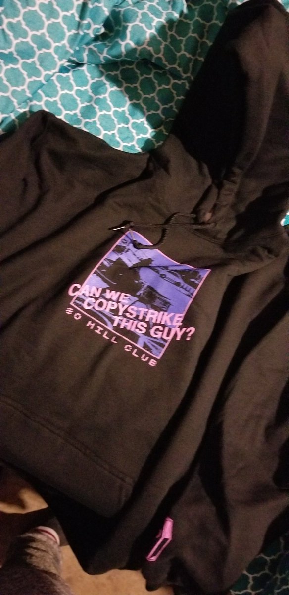 Reireinators's tweet photo. Just got @pewdiepie #80millclub sweatshirt. I love it and its do soft 🧡🧡🐱🐈 https://t.co/JmvvoG7o5k