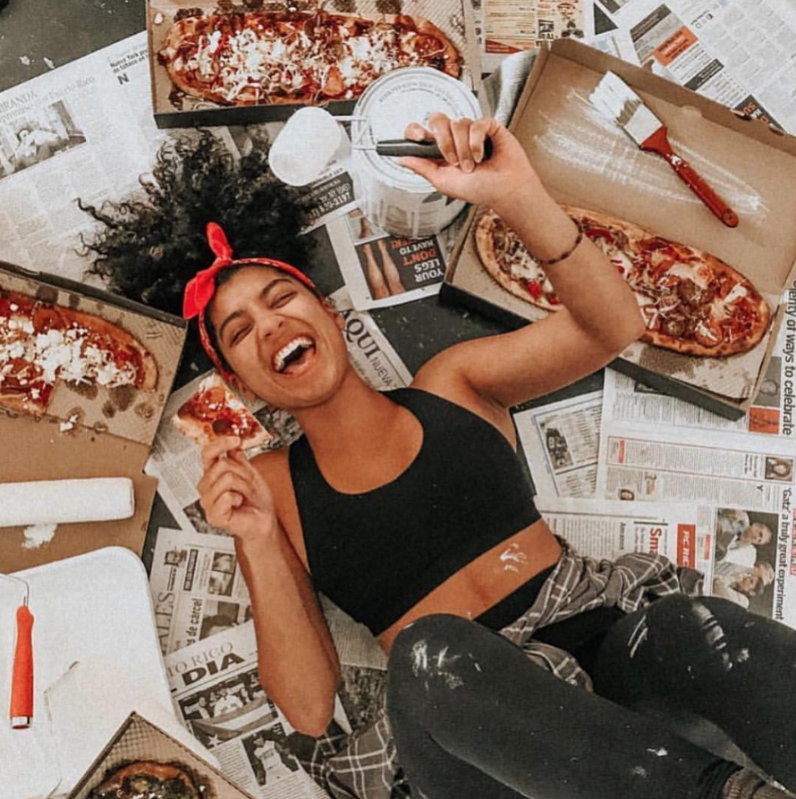 codaonh's tweet photo. How we imagine every move-in day looking like. #CreateYourStory 📸 &amp; 🍕: @andpizza https://t.co/HlQ76dGbgQ