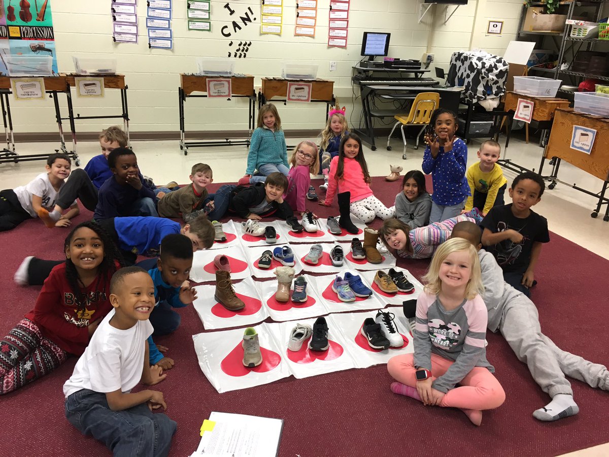 1st graders rhythm with Cobbler Cobbler!! <a href="/CloverHillES/">Clover Hill ES</a> <a href="/CHESPTAONLINE/">CHES PTA</a> <a href="/ccpsPerform/">ccpsPerform</a>