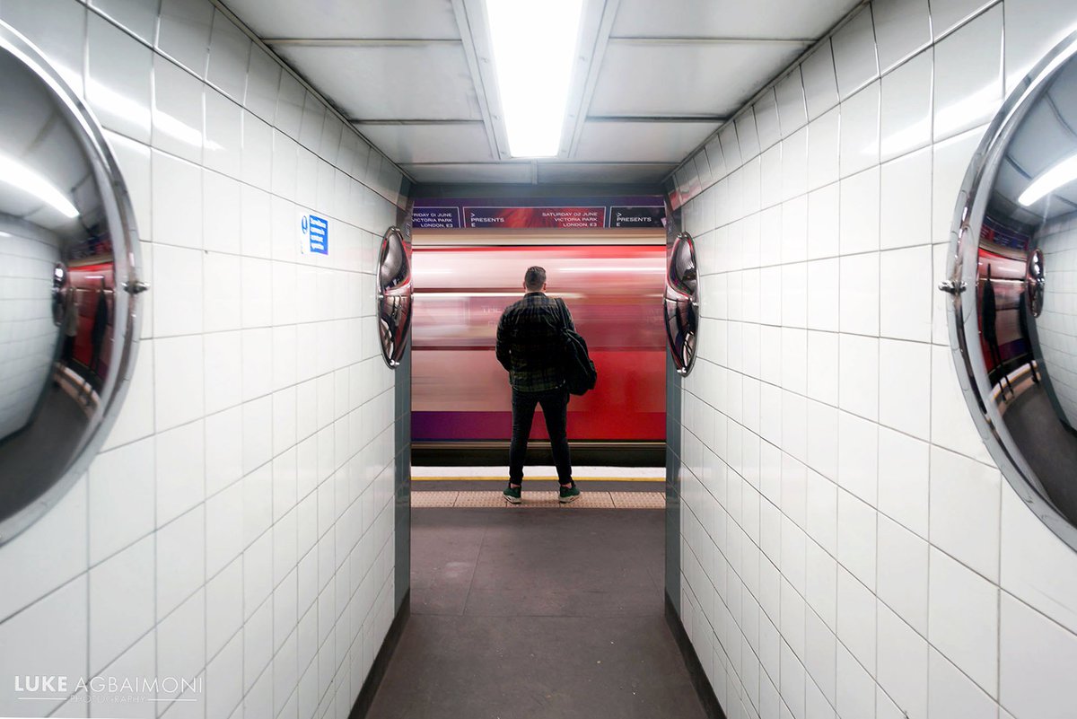 LONDON UNDERGROUND SYMMETRY PHOTO / 16OLD STREET STATIONI love the leading lines & multiple mirrors in this waiting for trains shot at Old Street.More photos https://shop.tubemapper.com/Symmetry-on-the-Underground/Photography thread of my symmetrical encounters on the London UndergroundTHREAD