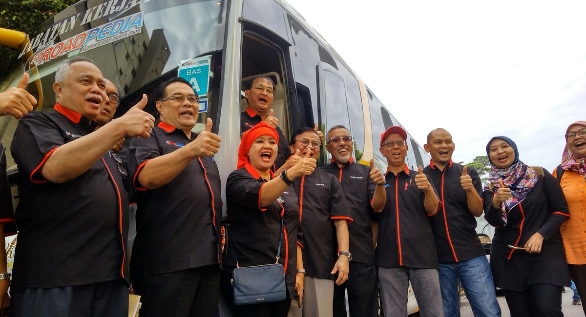 moworksmy's tweet photo. #FTRoadPedia terbaik! Destinasi pertama jelajah ialah Benta, Pahang. #CiptaDetikIndahBersama @baru_bian @HjAnuarTahir @KsuMoworks @RoslanMdTaha @LLMKP @Asricidb @JKRMalaysia @CIDBMALAYSIA1 @LLMrasmi @RakanKKR @InfraRakyat https://t.co/xj9Z46N4yh