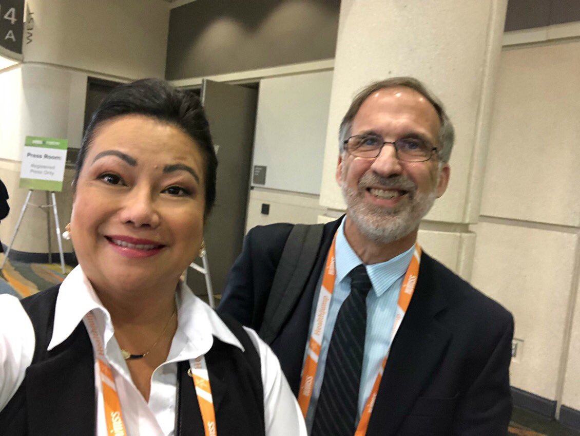 So great to see veteran health IT journalist and good friend of <a href="/AmendolaComm/">Amendola Comm.</a>, <a href="/fbazzoli/">Fred Bazzoli</a> editor in chief of Health Data Management, at HIMSS19.