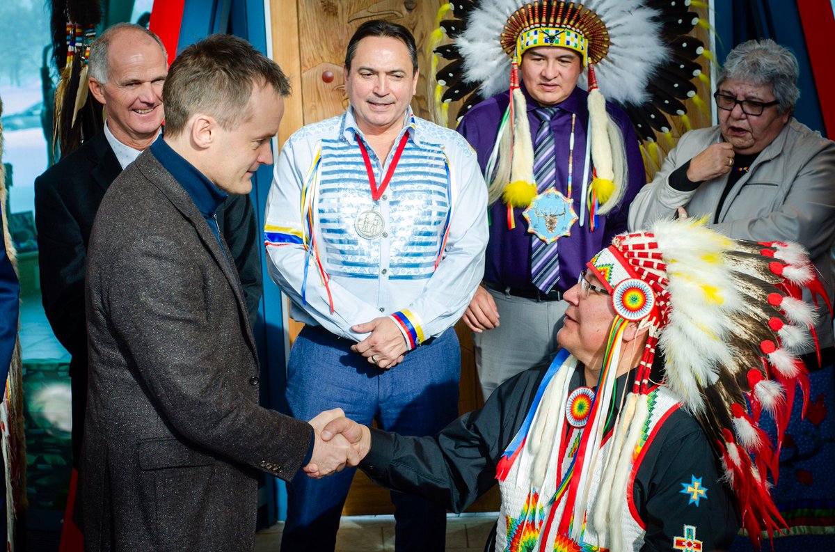 SeamusORegan's tweet photo. Today we made history. 

With the signing of the Star Blanket Addition to Reserve, First Nations University becomes the first university in Canada to be on reserve. 

This is Indigenous youth taking control of their education. Their future. Strengthening their language &amp; culture. https://t.co/D7JYxNNpRC