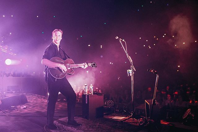 george_ezra's tweet photo. In just ONE WEEK ya boy Geoff Ezra is performing on the @brits. Buzzing 😁 Make sure you set your reminders to watch live on 20th February on ITV and STV. If you’re outside of the UK, you'll be able to watch it here: https://t.co/Ym2Rdmwgx5 (8pm GMT / 3… https://t.co/UwpkLE6bo7 https://t.co/PfKiP7z2GX