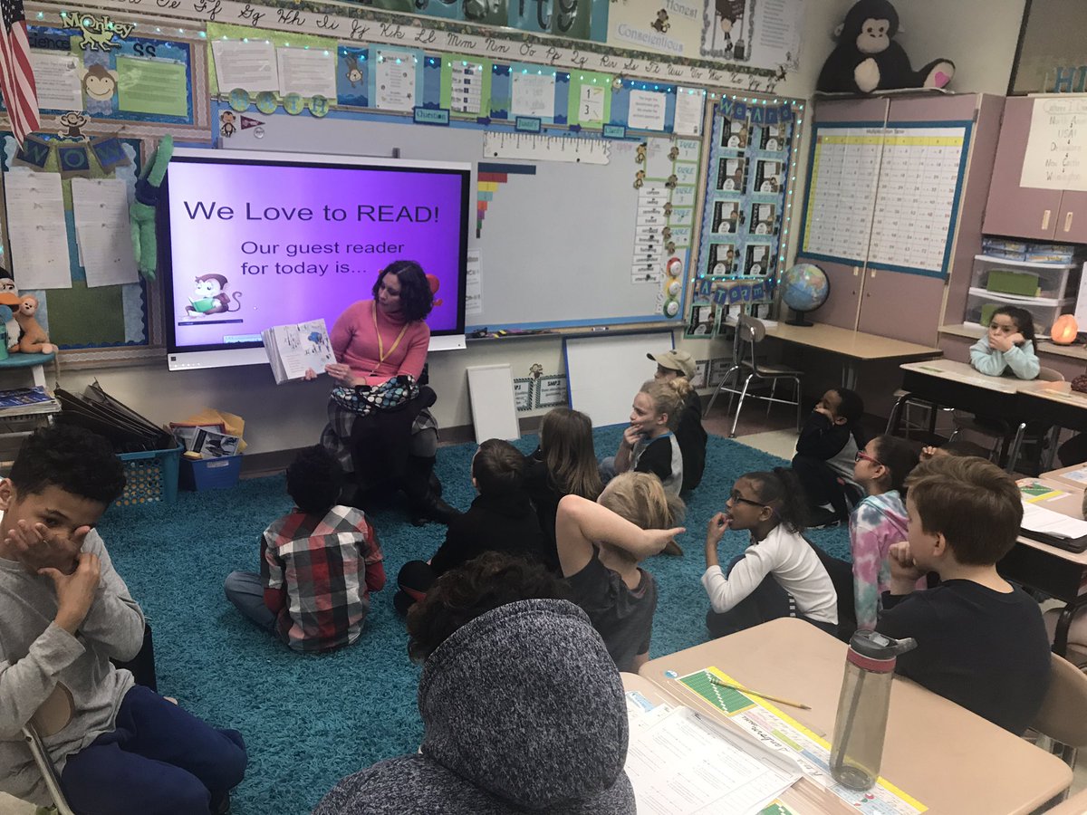 We had a surprise guest reader visit today! Thanks Mrs. Dempsey! #richeyproud #WeAreRedClay #ilovetoreadmonth