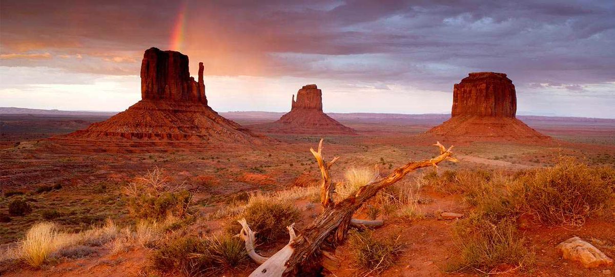 TravelPicture12's tweet photo. Monument Valley!😍 i wish you guys a great evening/night💖 https://t.co/MABJadItNN