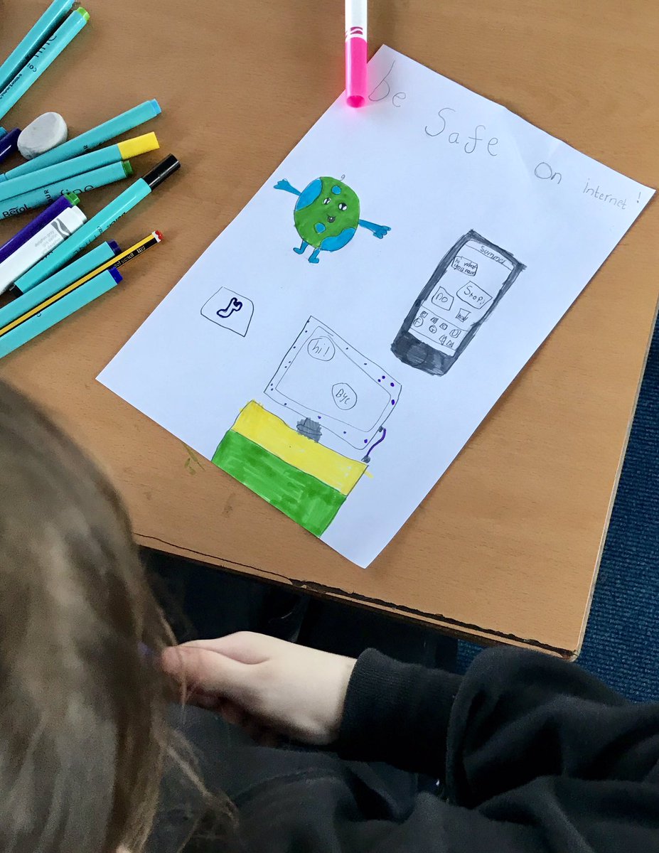MsGlasgow_KPS's tweet image. Last week P4 worked with partners to make posters showing how much they have learned about internet safety. #SaferInternetDay19 #teamwork @MissMcKenzieKPS @Kinneil_PS