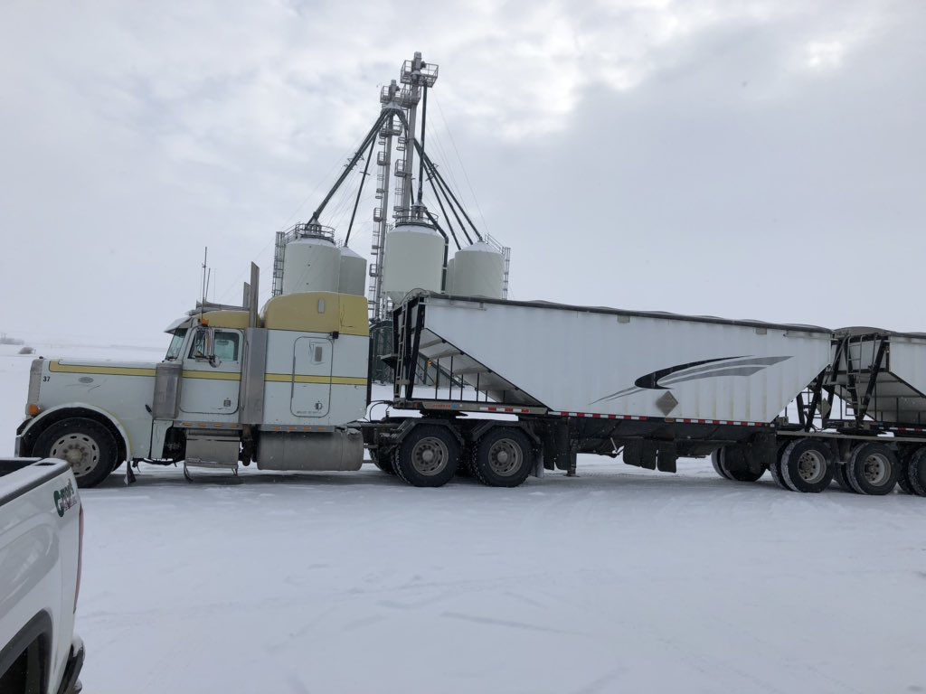 SeCanLauren's tweet photo. Full room for our #irrigation 🚿 grower mtg today at #GMacsLuckyLake Thx to guest speakers SK Ministry of Ag / @ICDC_SK for your great info. Love the transportation some growers show up in #multitasking 🚚 #ourbusinessisgrowing #withwater 😉 #LakeDiefenbaker https://t.co/r4VphFRwTM