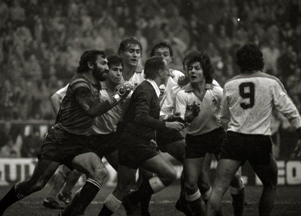 FOTOS HISTORICAS O CHULAS DE FUTBOL - Página 5 DzUEcZeXcAUyCMr