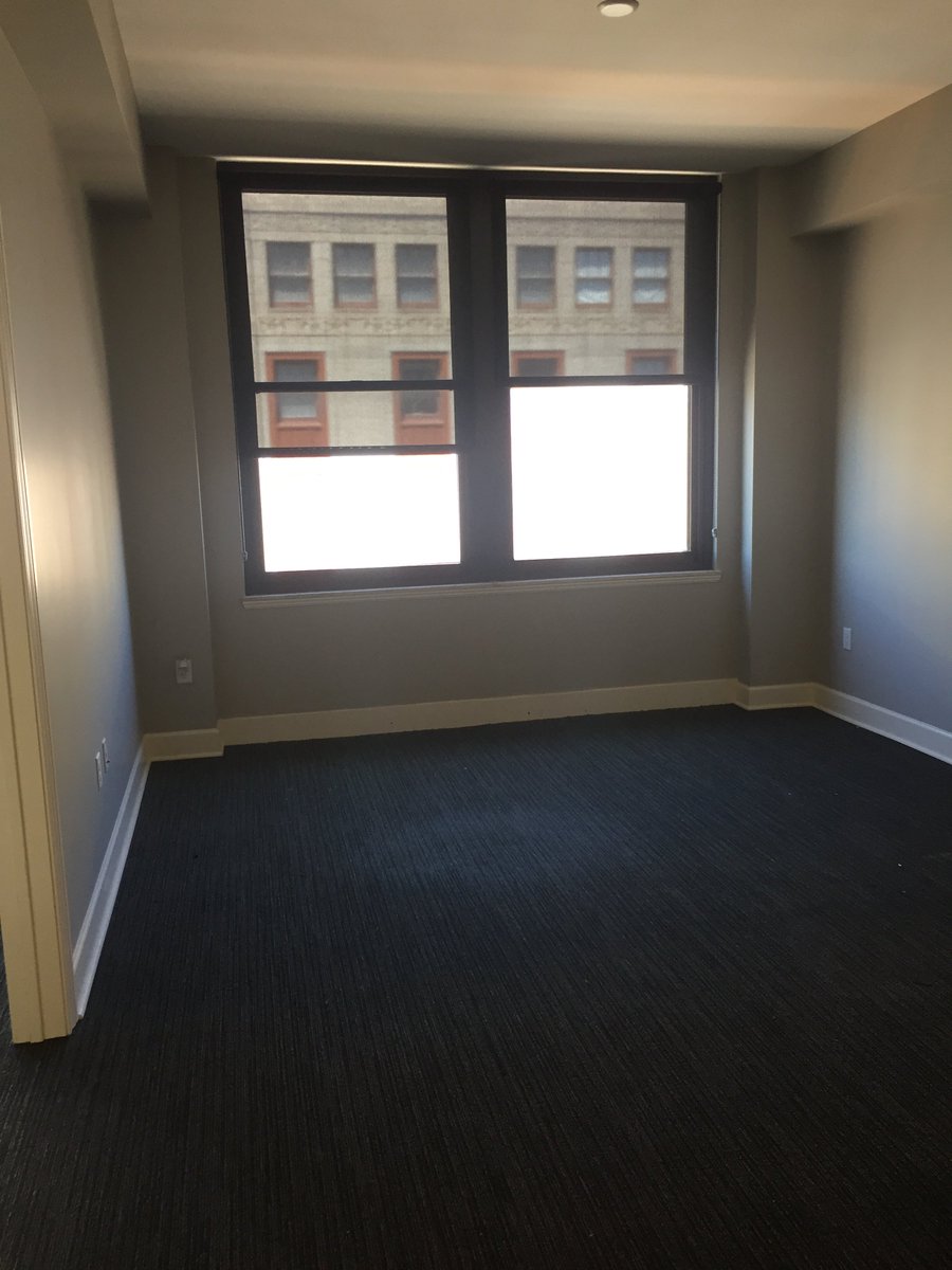 ArcadeUnion's tweet image. Just had a one bedroom come available for an Early March move in!
659 square feet on the 6th floor for $950 a month.  Call us at 563.324.9898 for a tour!  Hope to hear from you soon!