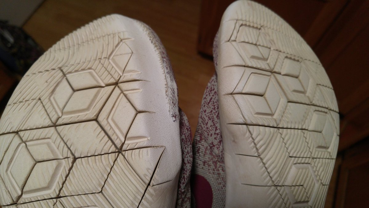 Aphillips082376's tweet image. Yesterday I got the "Mom I need new sneakers please." The life of a softball pitcher and her mom who needs to buy new sneakers.#pitcherproblems #softball