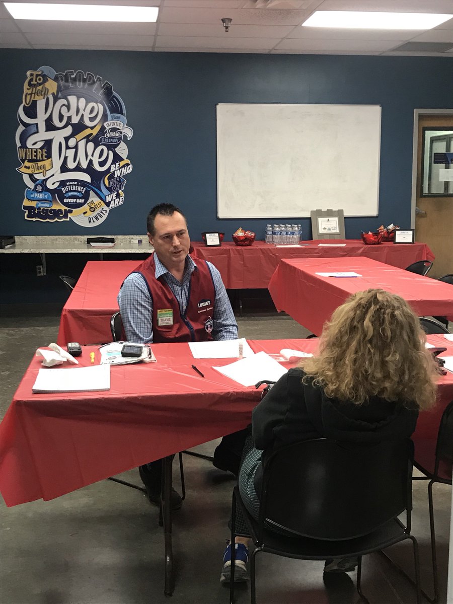Rebeka_HRM's tweet photo. I’m also incredibly grateful to our team of hiring managers, including our Store Manager, for being such great partners during our #SpringHire events. They’ve jumped right in, and done a fabulous job! #servantleadership #goodtogreat #loweslife #lowes838 https://t.co/yqz2CEV3jR