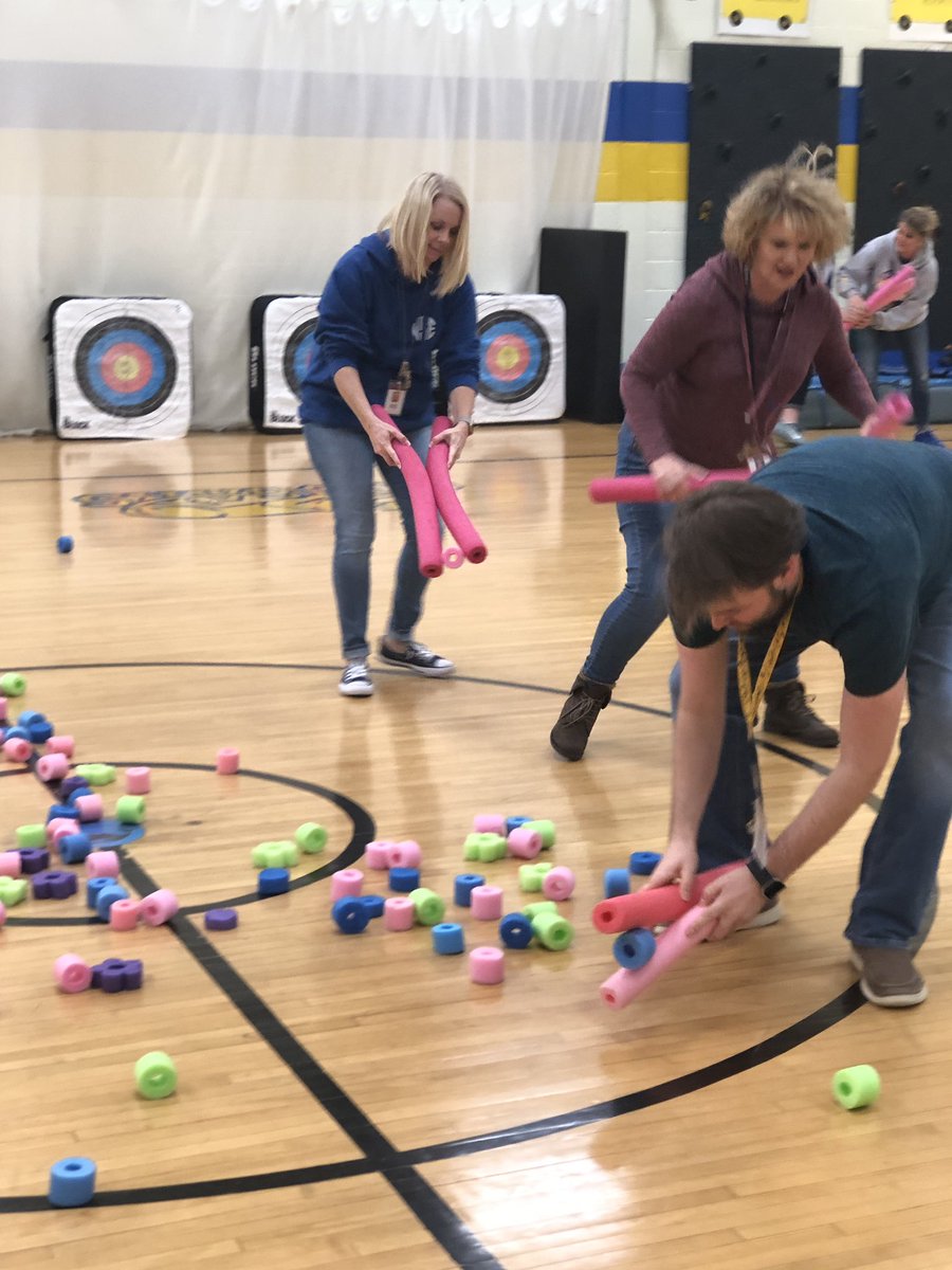 shortyhayse's tweet photo. MCS teachers playing chopsticks at #bestPDdayever #MCSUnited #wearecity @MickShuran @CoachHice10 https://t.co/oczUVMgX1f