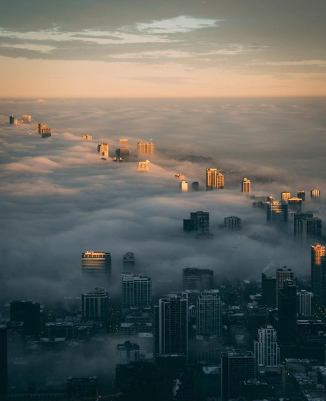 SkydeckChicago's tweet image. Thinking of #proposing soon? Make your special day even better by popping the question with a #beautiful view of #Chicago!As home to nearly 1,000 proposals, trust us when we say we can help. Email us at sales@theskydeck.com for more details! // p: bit.ly/2tj9RpD