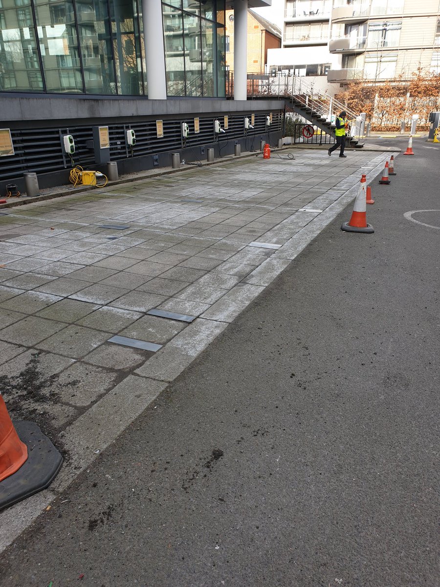 bssb001's tweet photo. Installation of new #electricvehicles parking bays at #loxley house for #nottinghamcity council https://t.co/FEWE0Rxb26